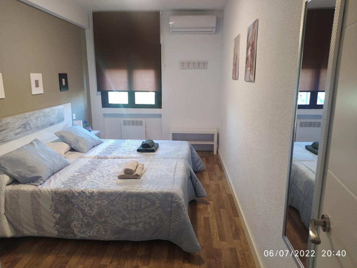 Piso Navas Apartment Navas de San Antonio ภายนอก รูปภาพ