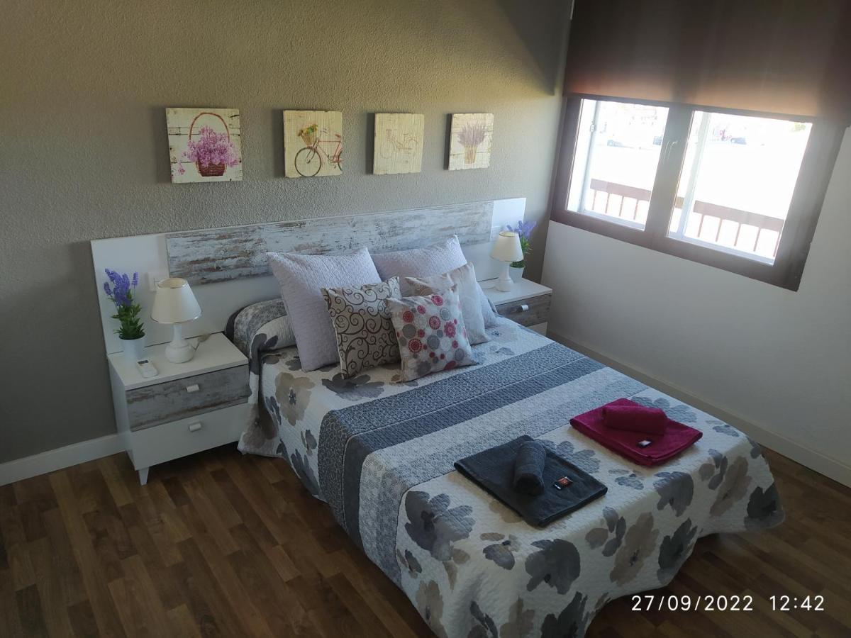 Piso Navas Apartment Navas de San Antonio ภายนอก รูปภาพ